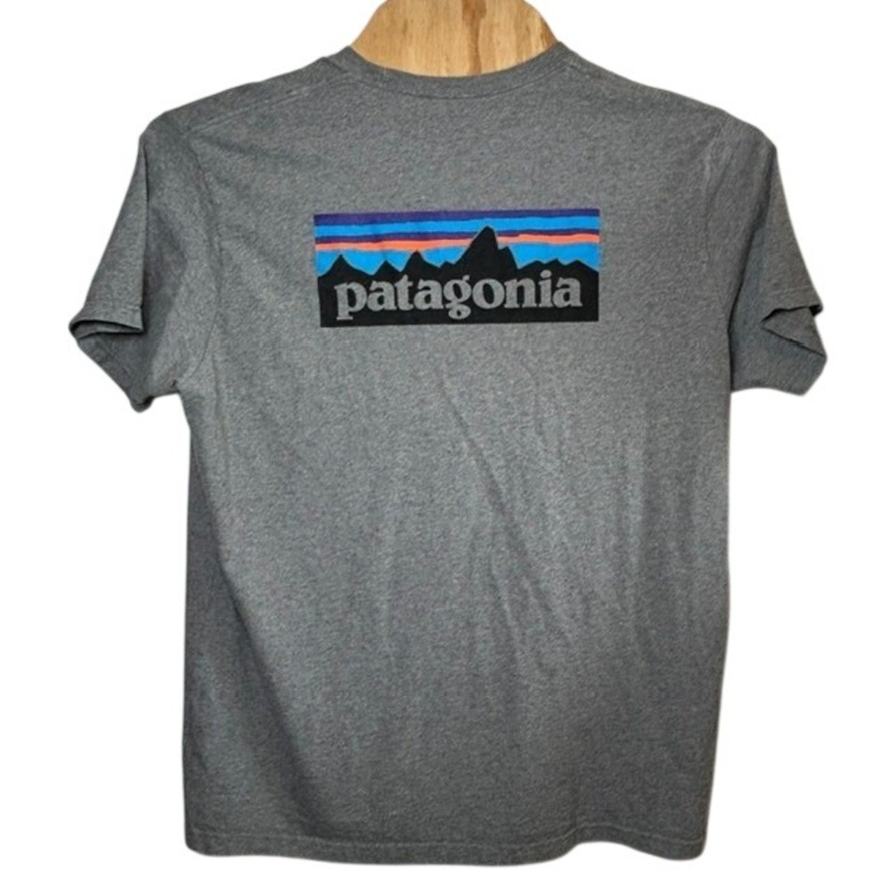 Patagonia Men's P-6 Logo Responsibili-Tee Gray Short Sleeve T-shirt XXL